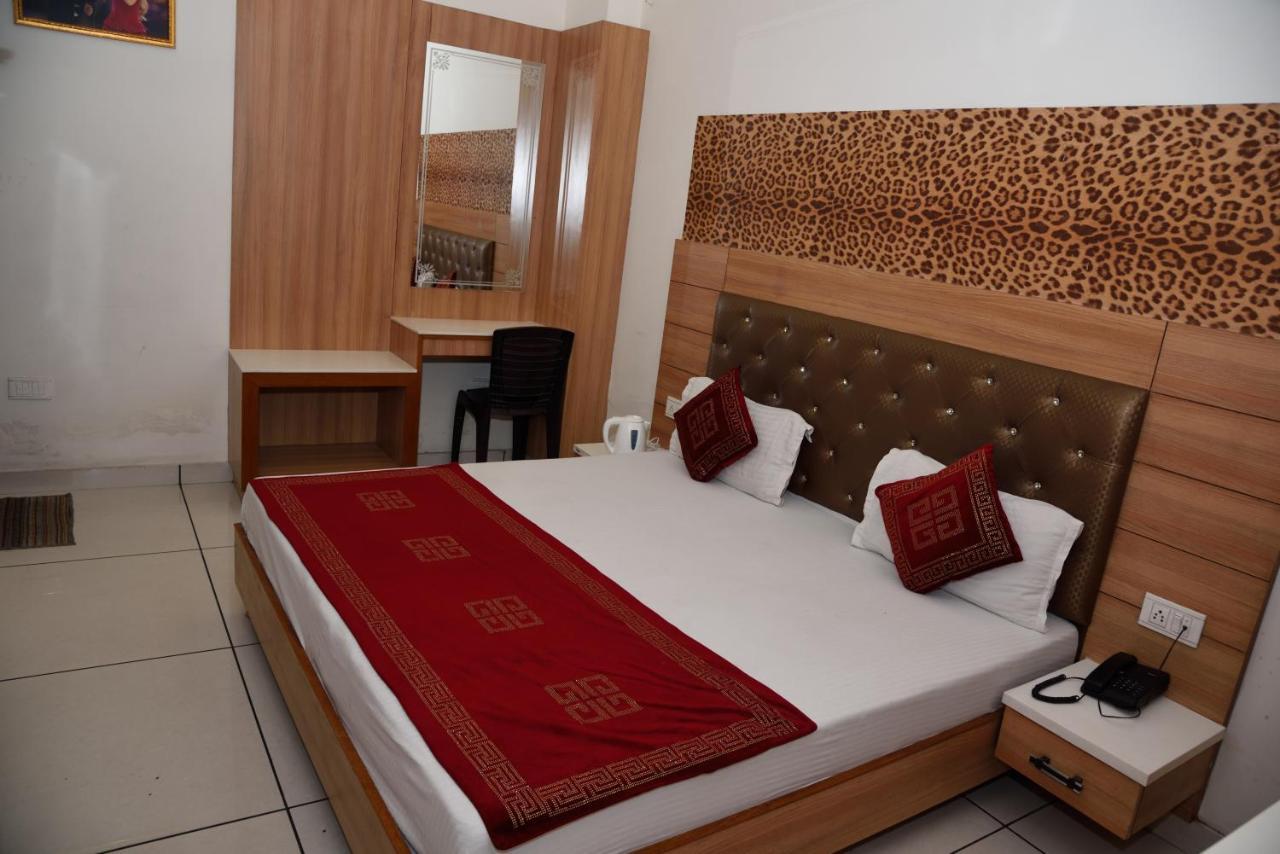 Hotel Robin Inn Amritsar Dış mekan fotoğraf